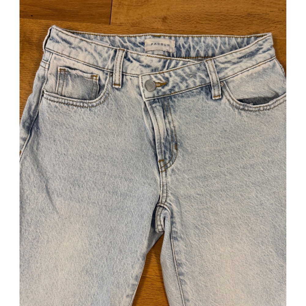 PacSun Light Wash Straight Leg Jeans